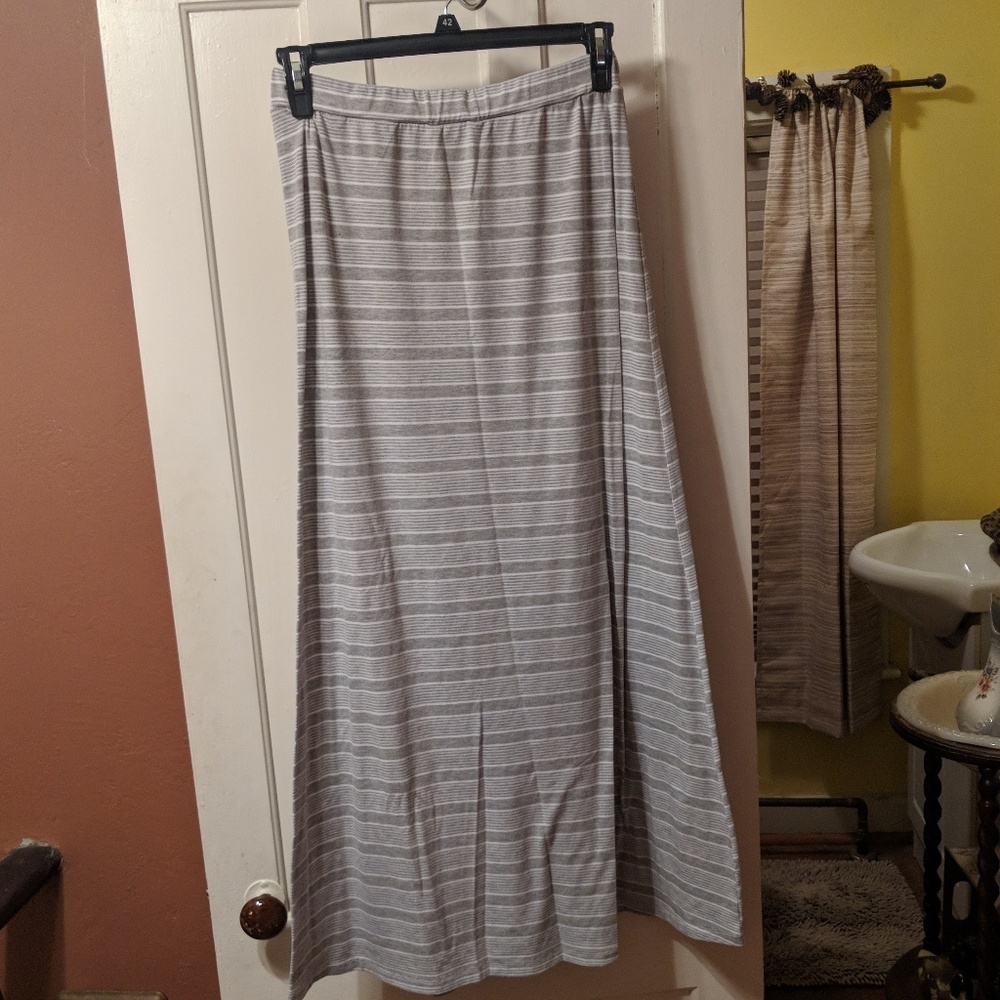 ‼️Final Price! Long Maxi Skirt Size Lg